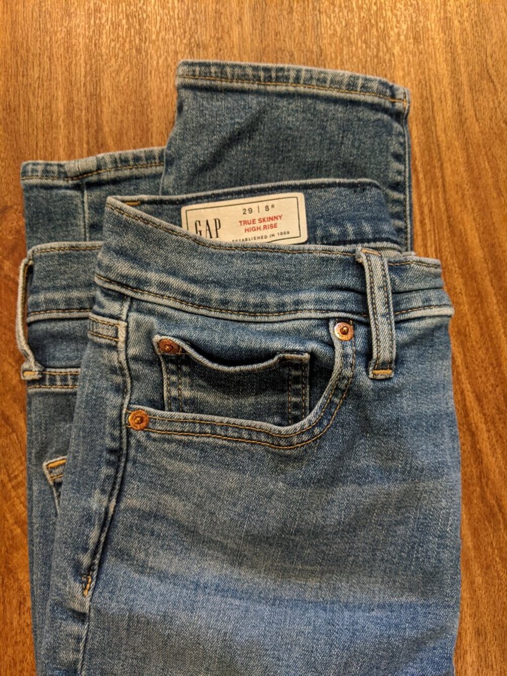 Gap True Skinny High Rise